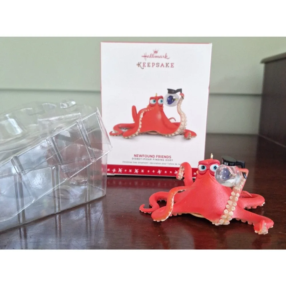 2016 Hallmark Keepsake Ornament Disney Pixar Finding Dory Newfound Friends